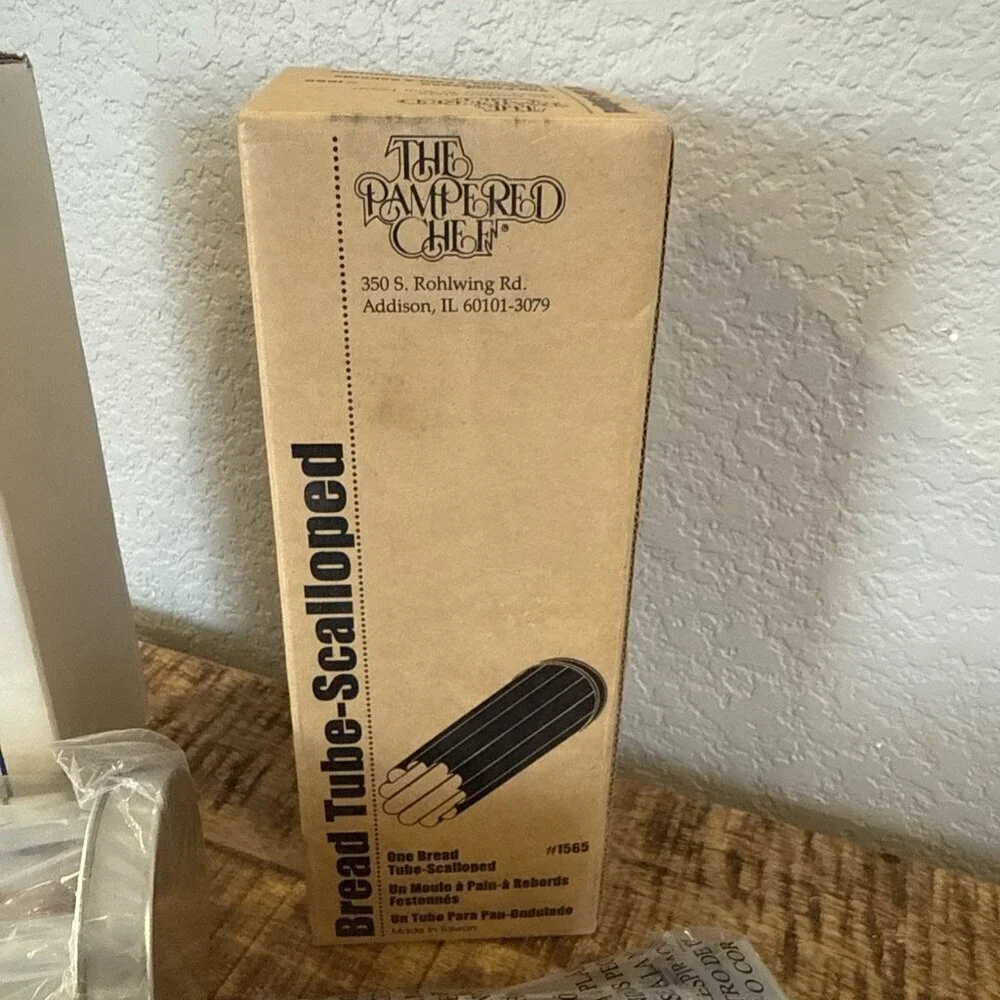 Pampered Chef Valtrompia Bread Tube Set Star & Scalloped Baking Shapes